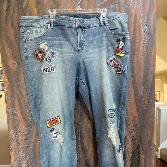 Torrid Mickey Mouse Distressed Jeans Women's PLUS 22R Disney - Picture 3 of 10